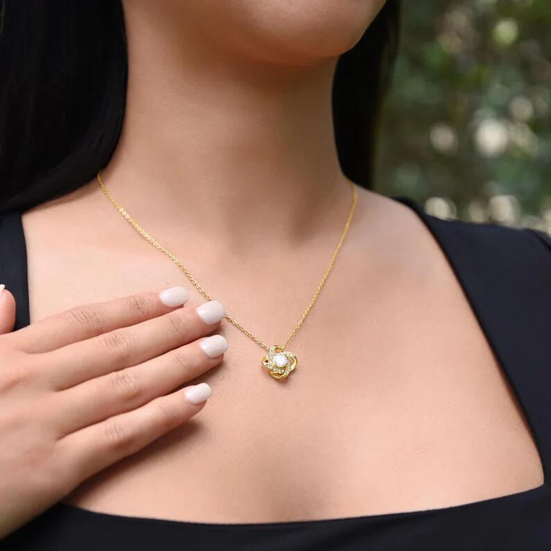 Empowerment Eternal Knot Necklace - Power in Our Bond